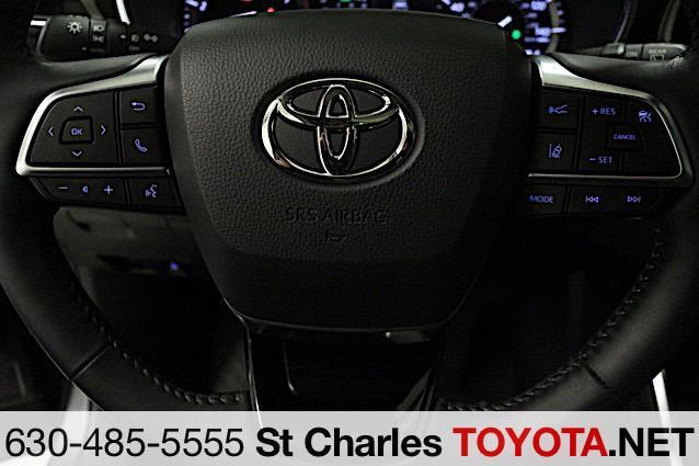 used 2021 Toyota Highlander car, priced at $38,000