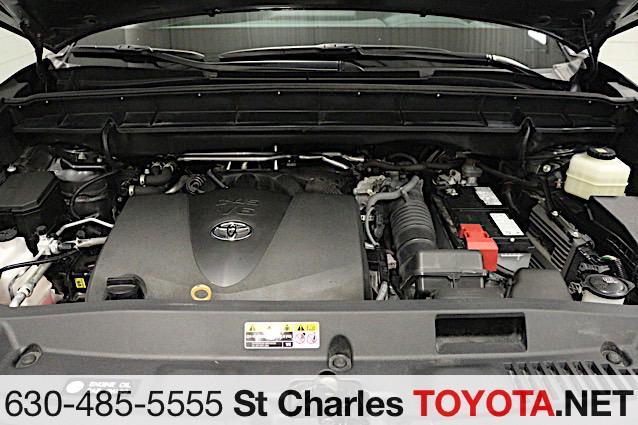 used 2021 Toyota Highlander car, priced at $38,000