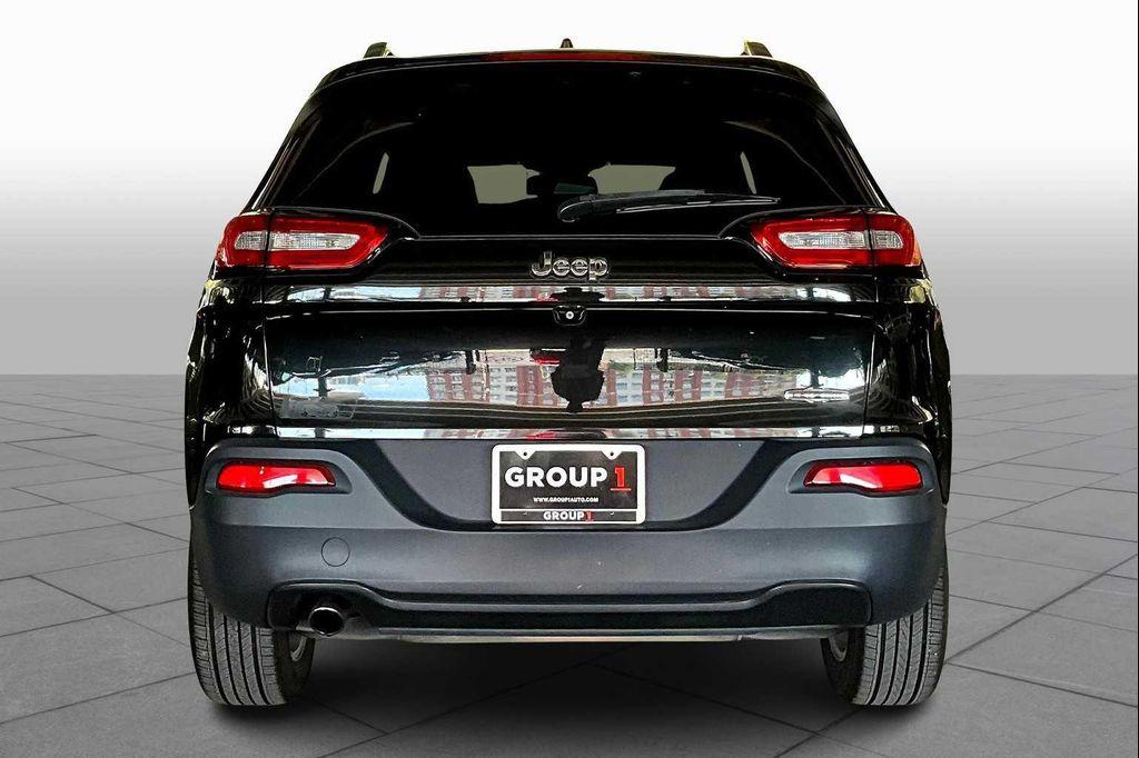 used 2015 Jeep Cherokee car, priced at $7,700