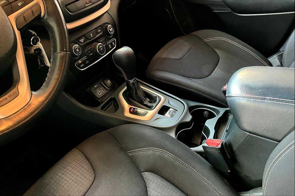 used 2015 Jeep Cherokee car, priced at $7,700