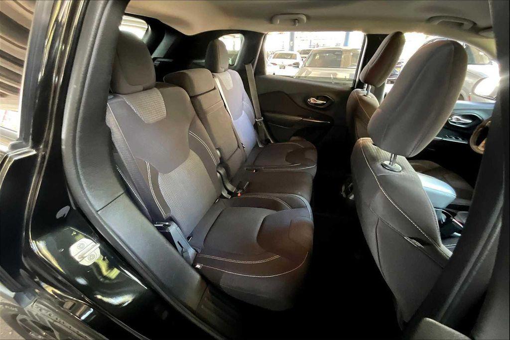 used 2015 Jeep Cherokee car, priced at $7,700