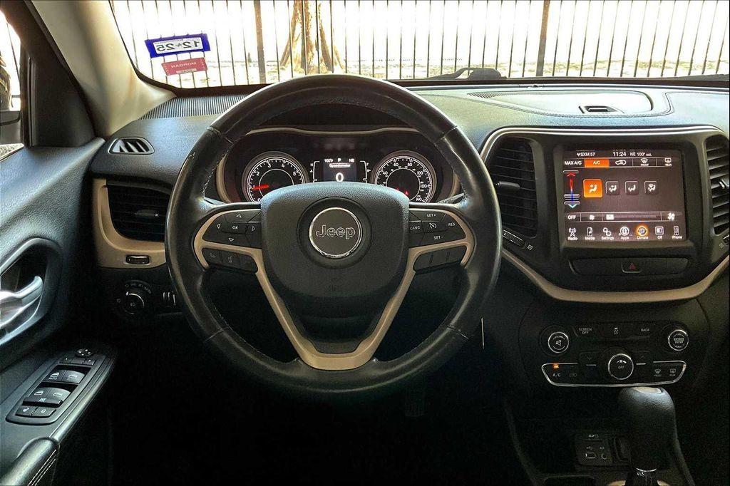 used 2015 Jeep Cherokee car, priced at $7,700