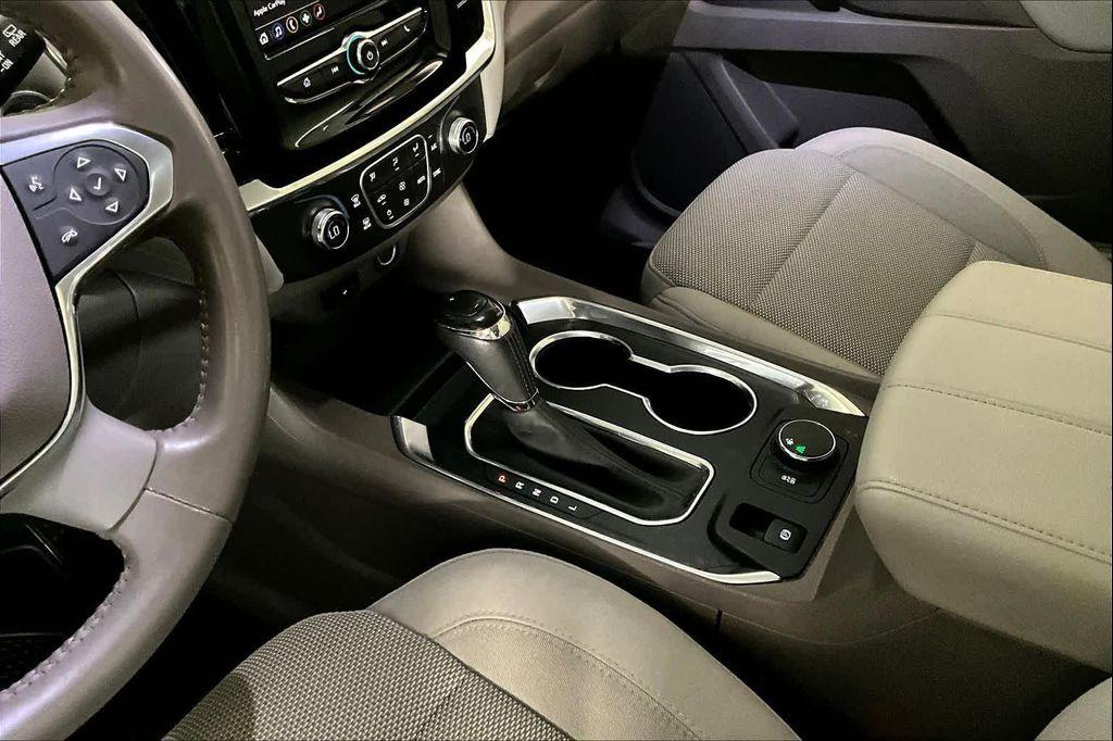used 2020 Chevrolet Traverse car, priced at $21,946