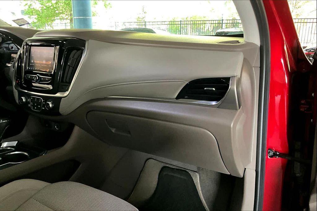 used 2020 Chevrolet Traverse car, priced at $21,946