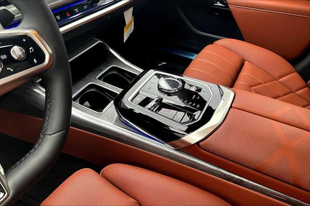 new 2025 BMW 760 car, priced at $138,405