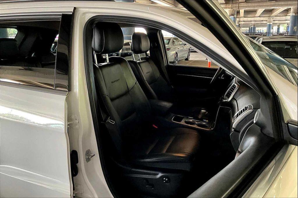 used 2017 Jeep Grand Cherokee car, priced at $16,840