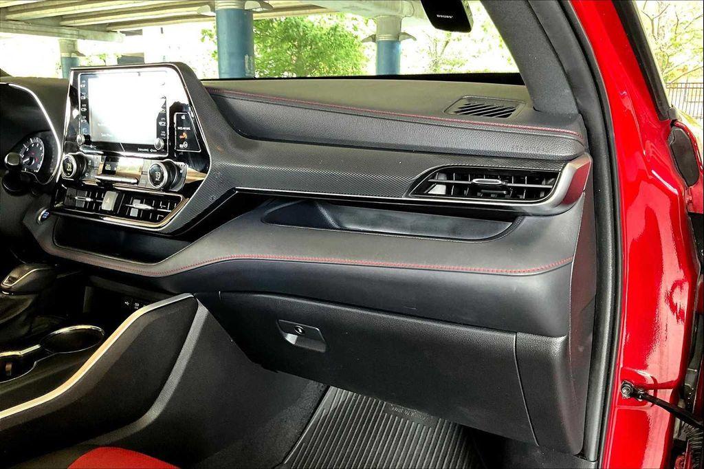 used 2021 Toyota Highlander car, priced at $33,457