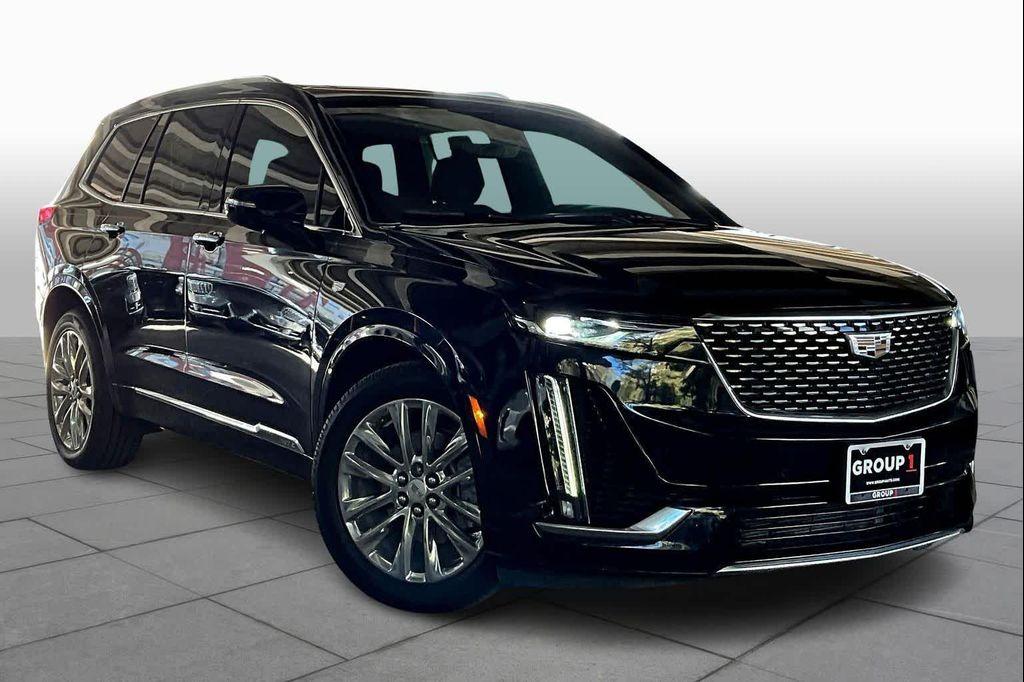 used 2022 Cadillac XT6 car, priced at $28,915