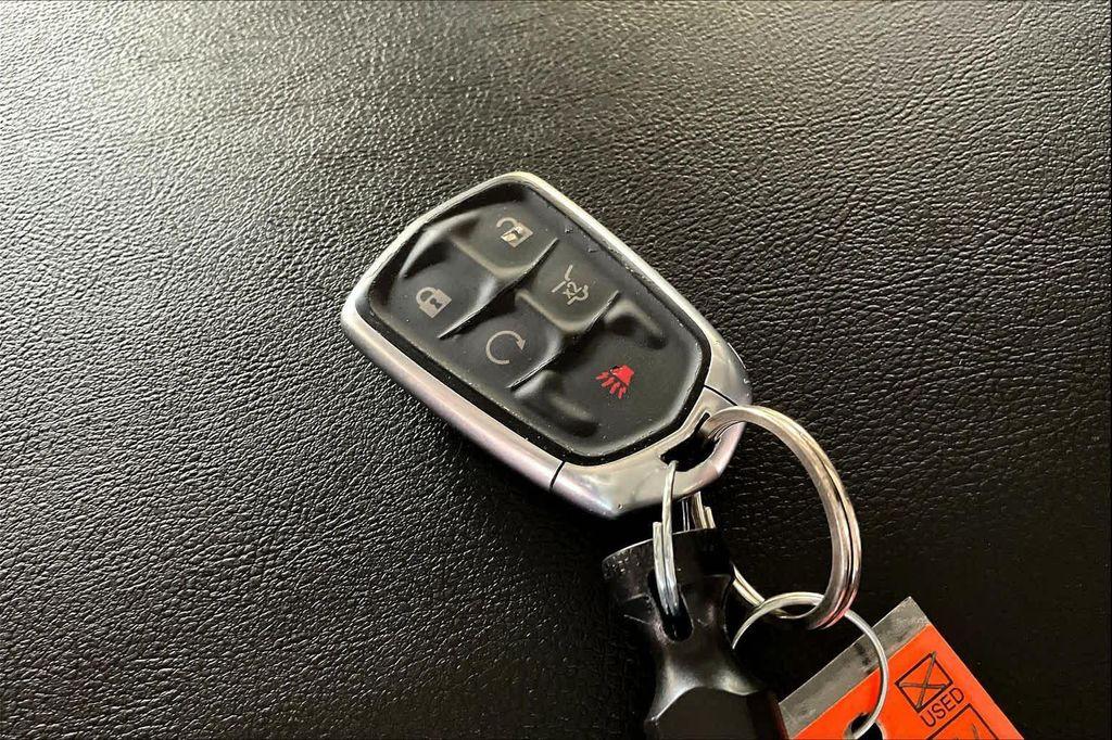 used 2022 Cadillac XT6 car, priced at $28,915