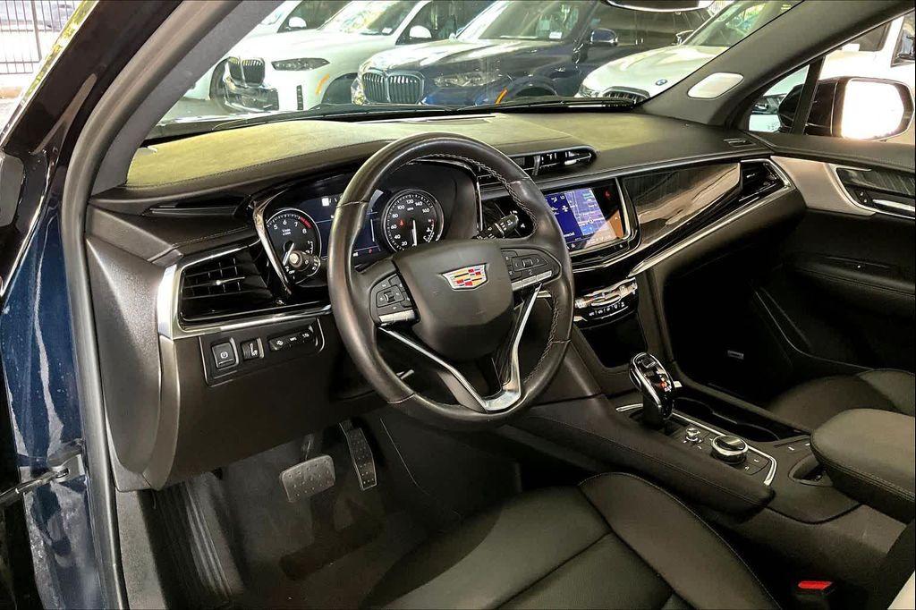 used 2022 Cadillac XT6 car, priced at $28,915