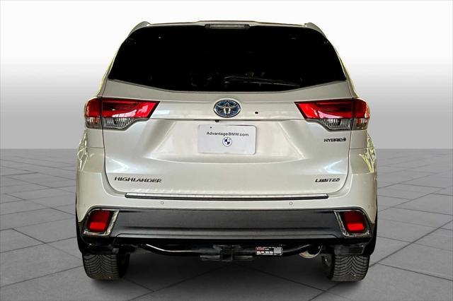 used 2018 Toyota Highlander Hybrid car, priced at $27,950