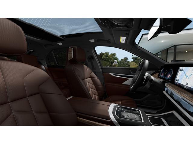 new 2025 BMW 760 car, priced at $145,665
