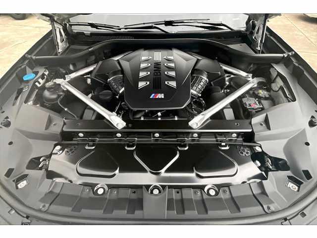 new 2025 BMW X7 car, priced at $117,020