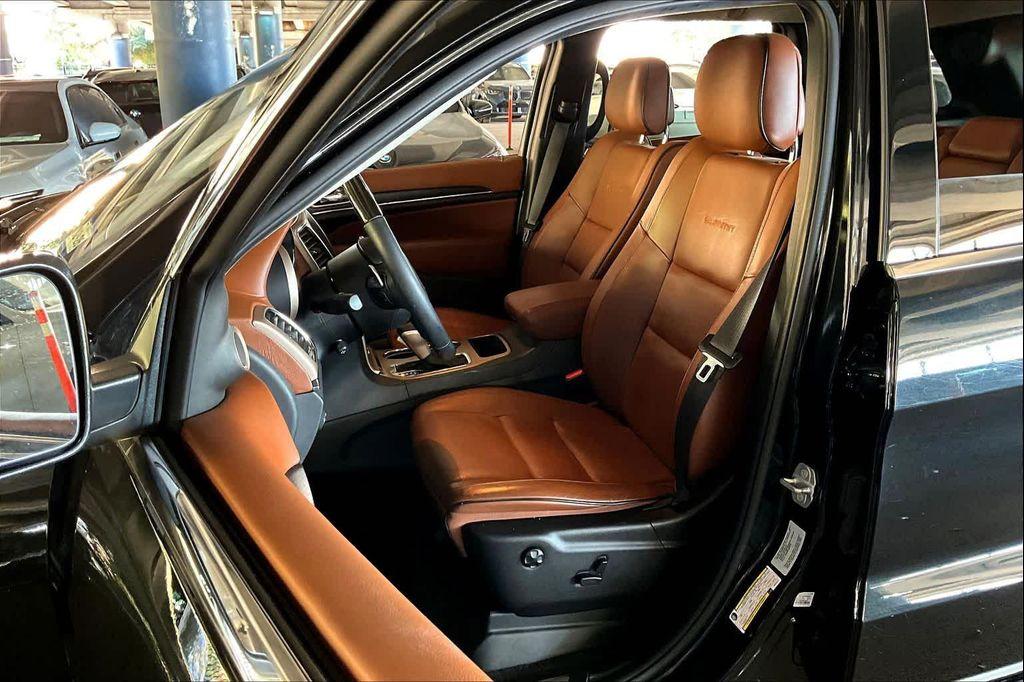 used 2016 Jeep Grand Cherokee car, priced at $20,787