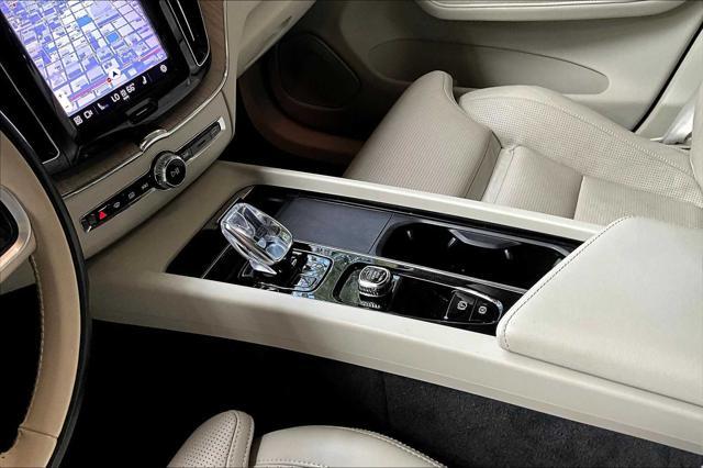 used 2022 Volvo XC60 car, priced at $37,454