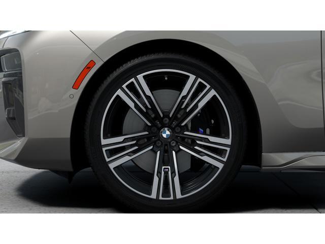 new 2025 BMW 760 car, priced at $152,815