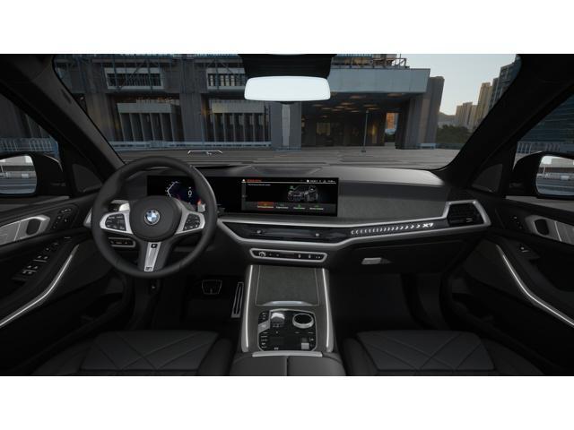 new 2026 BMW X7 car, priced at $100,060