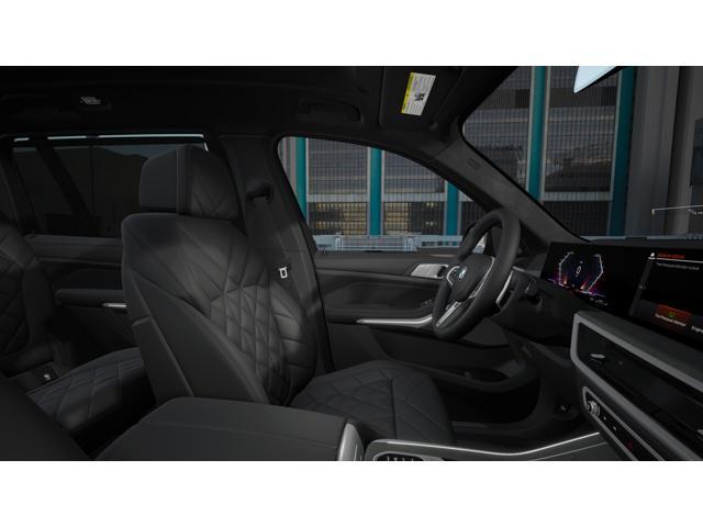 new 2026 BMW X7 car, priced at $100,060