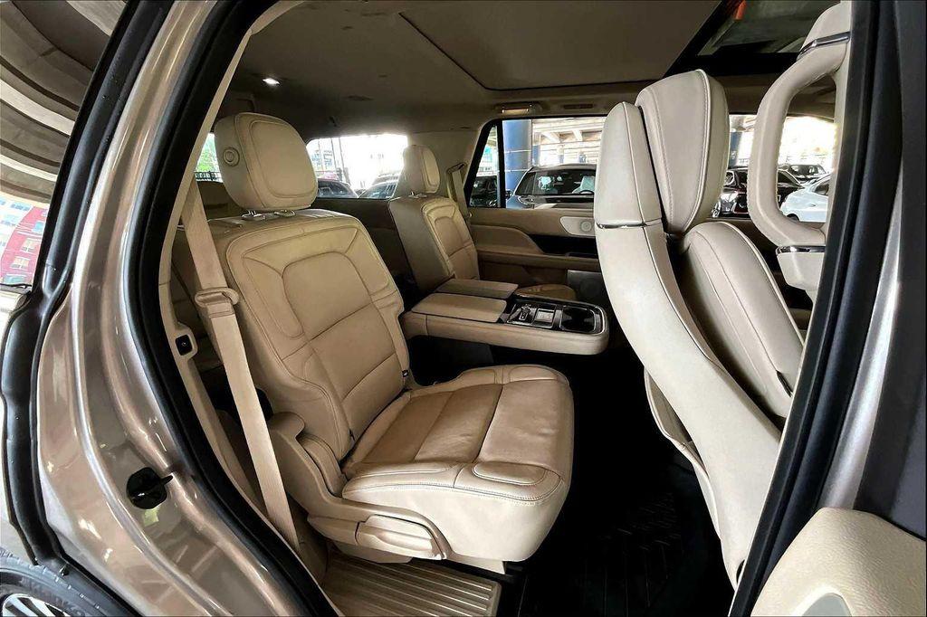 used 2019 Lincoln Navigator car, priced at $35,709
