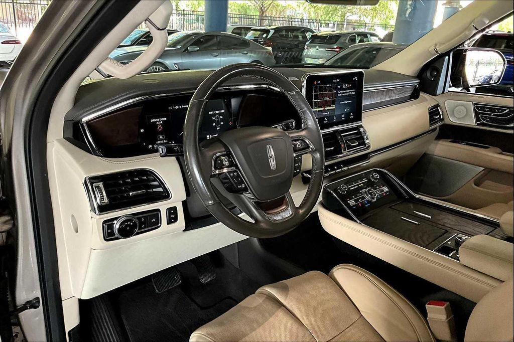 used 2019 Lincoln Navigator car, priced at $35,709