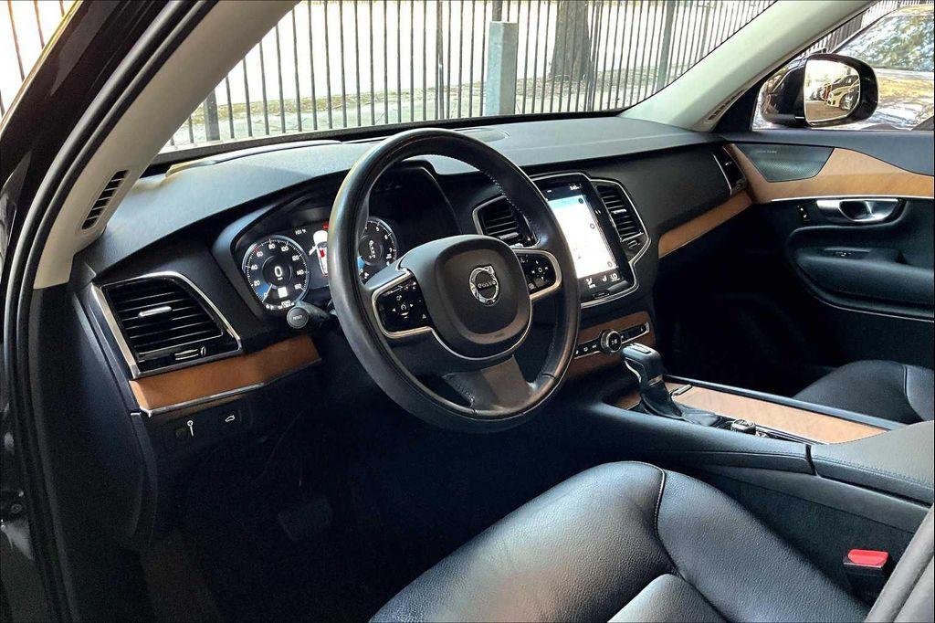 used 2022 Volvo XC90 car, priced at $38,215