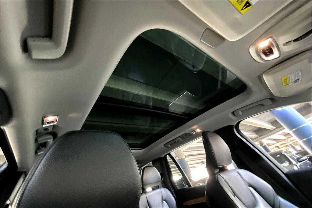 used 2022 Volvo XC90 car, priced at $38,215