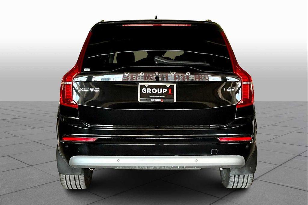 used 2022 Volvo XC90 car, priced at $38,215