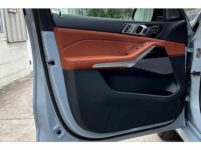 new 2025 BMW X7 car, priced at $119,970