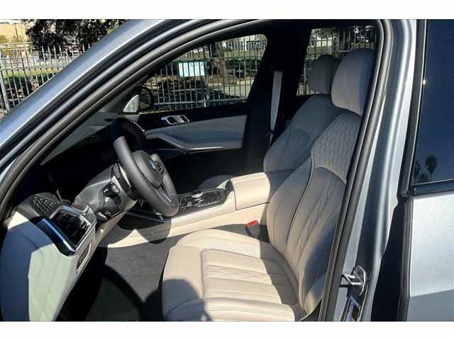 new 2025 BMW X7 car, priced at $121,370