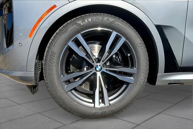 new 2025 BMW X7 car, priced at $121,370