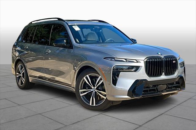 new 2025 BMW X7 car, priced at $121,370