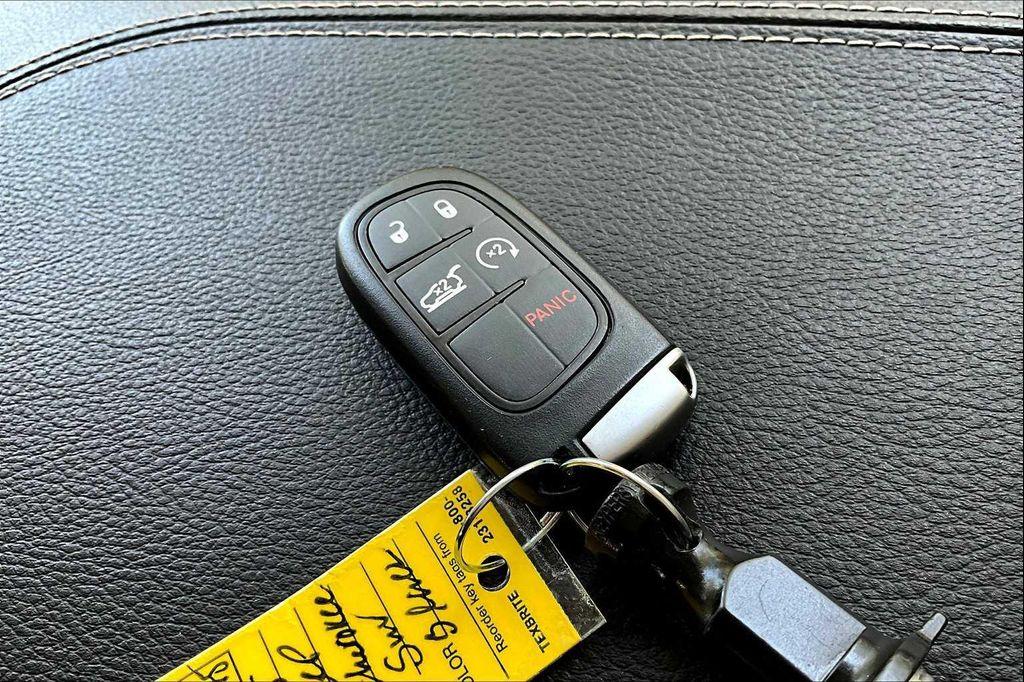 used 2015 Jeep Cherokee car, priced at $10,964
