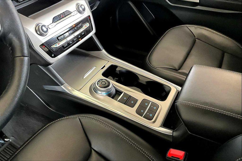 used 2023 Ford Explorer car, priced at $29,271