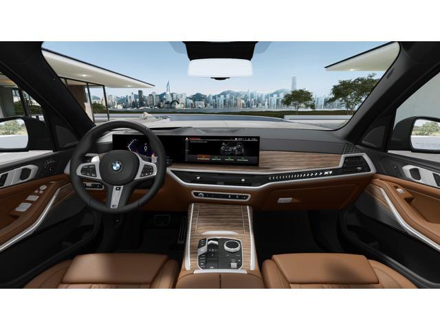 new 2025 BMW X7 car, priced at $99,325