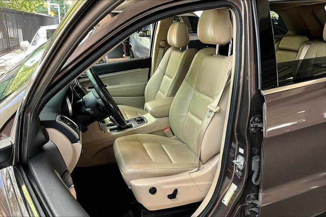 used 2021 Jeep Grand Cherokee car, priced at $25,364