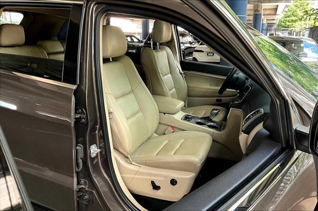 used 2021 Jeep Grand Cherokee car, priced at $25,364