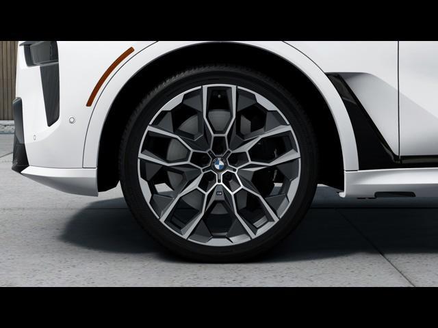 new 2025 BMW X7 car, priced at $119,060