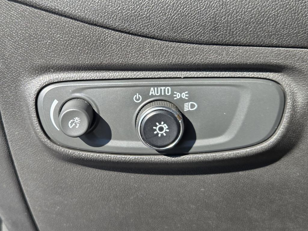 used 2023 Chevrolet Equinox car, priced at $21,421