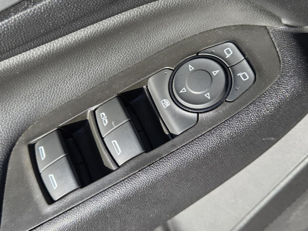 used 2023 Chevrolet Equinox car, priced at $21,421