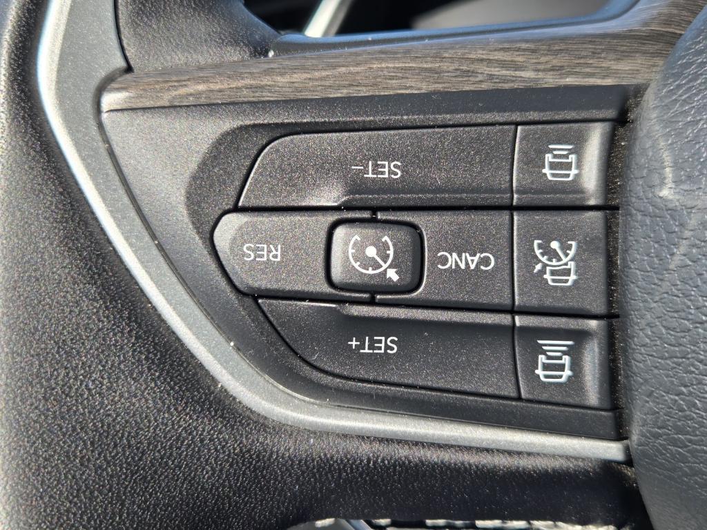 used 2024 Jeep Grand Cherokee car, priced at $38,211