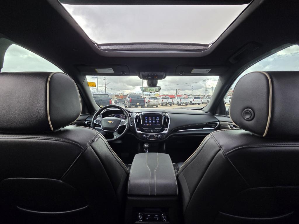 used 2022 Chevrolet Traverse car, priced at $33,574