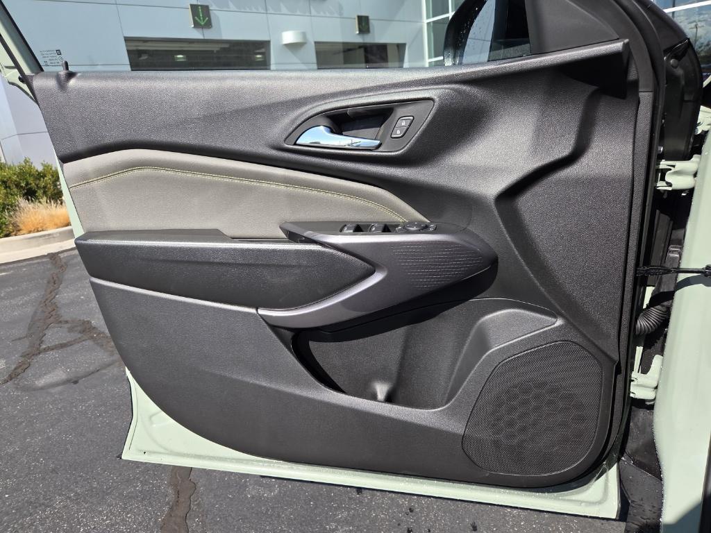 new 2026 Chevrolet Trax car, priced at $28,385