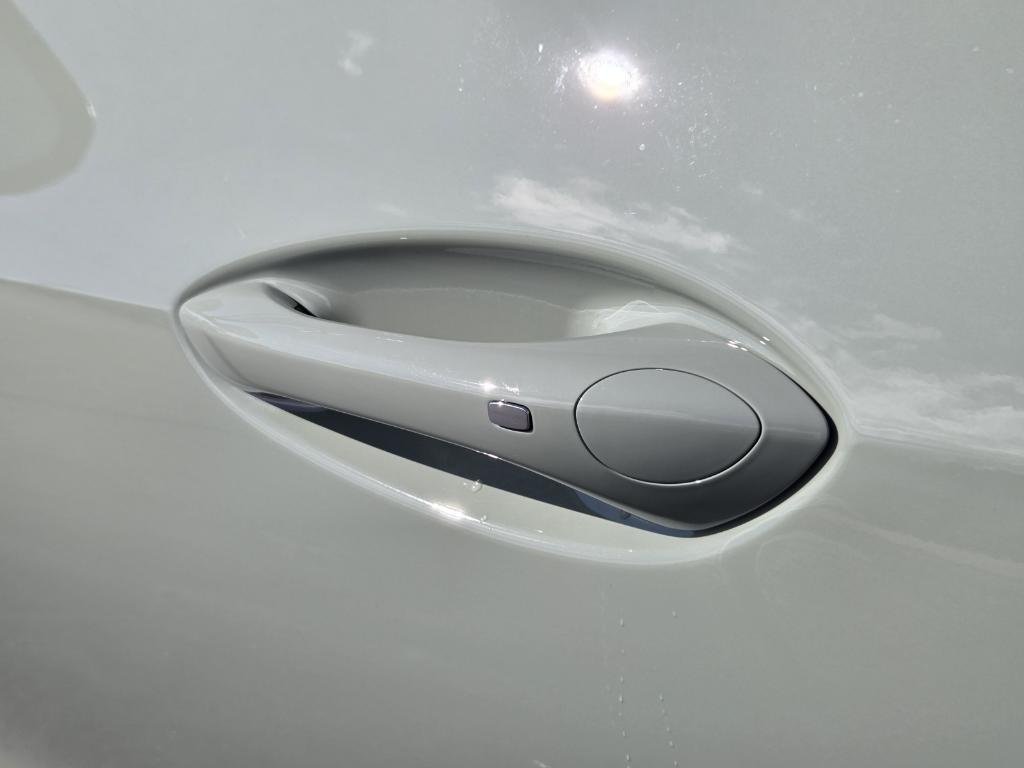 new 2026 Chevrolet Trax car, priced at $28,385