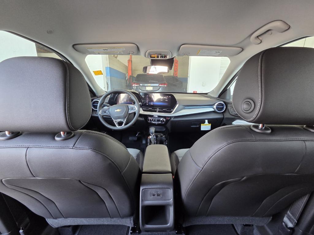 new 2025 Chevrolet Trax car, priced at $25,735