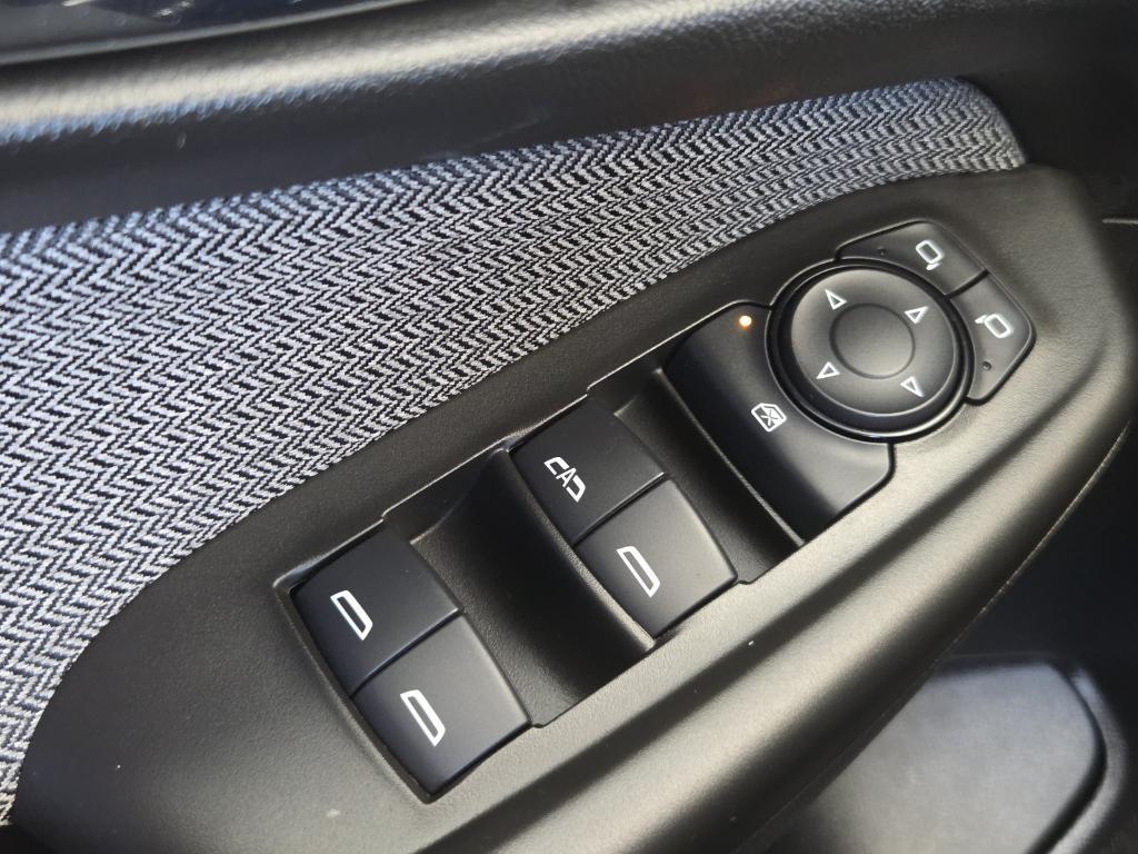 used 2025 Chevrolet TrailBlazer car, priced at $25,245