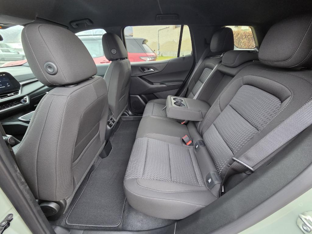 new 2026 Chevrolet Equinox car, priced at $32,495