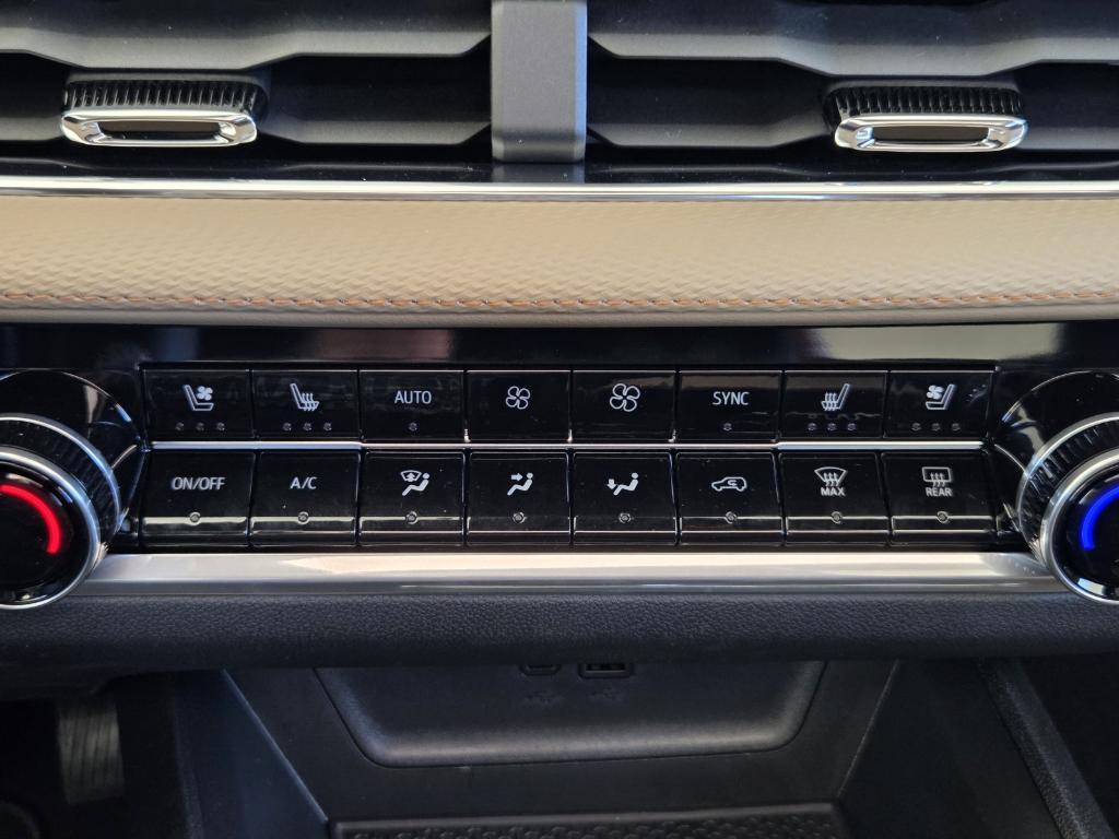 new 2026 Chevrolet Equinox car, priced at $40,785