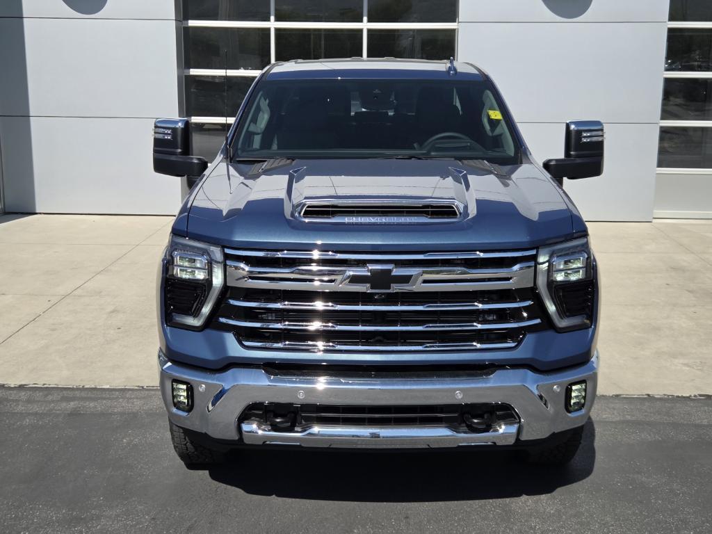 new 2025 Chevrolet Silverado 3500 car, priced at $85,670
