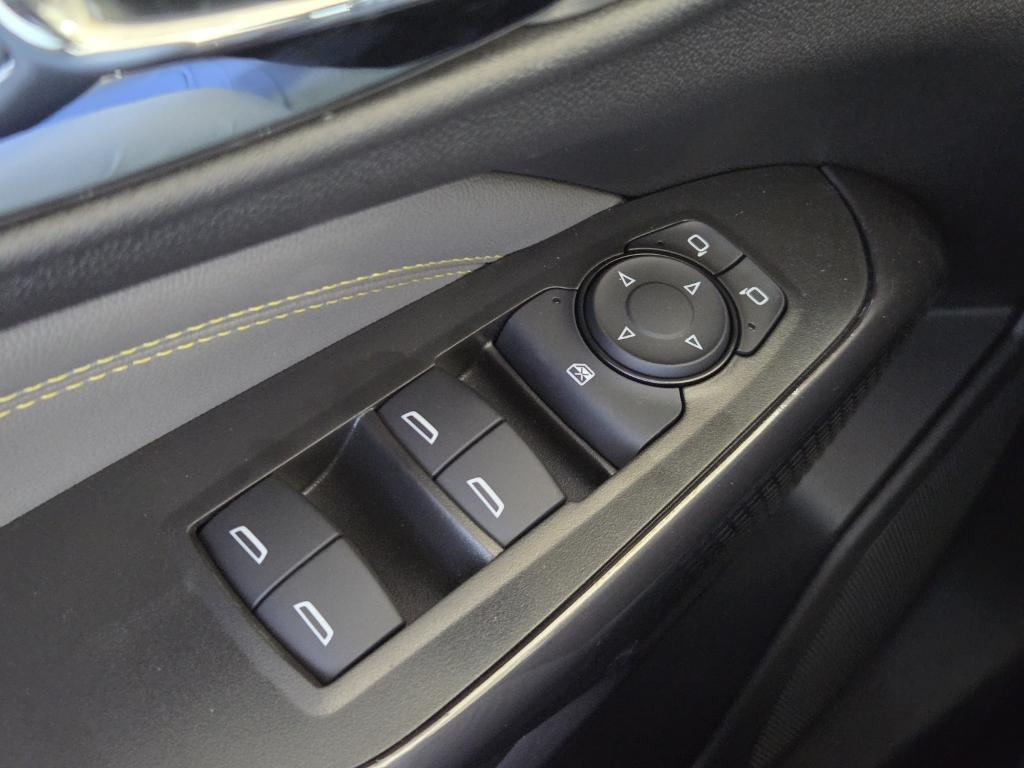 new 2025 Chevrolet Trax car, priced at $25,895