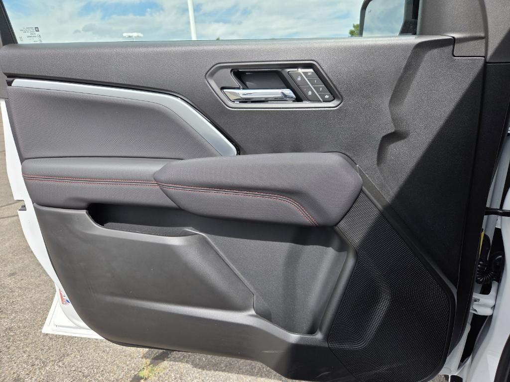 new 2026 Chevrolet Colorado car, priced at $48,915